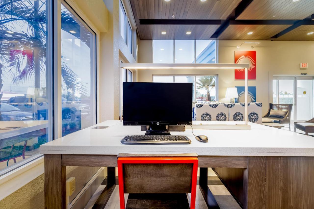 Holiday Inn Express Orange Beach - On The Beach By Ihg Exteriér fotografie