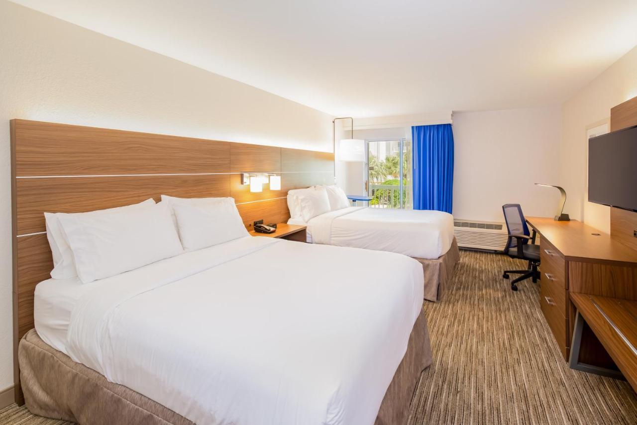 Holiday Inn Express Orange Beach - On The Beach By Ihg Exteriér fotografie