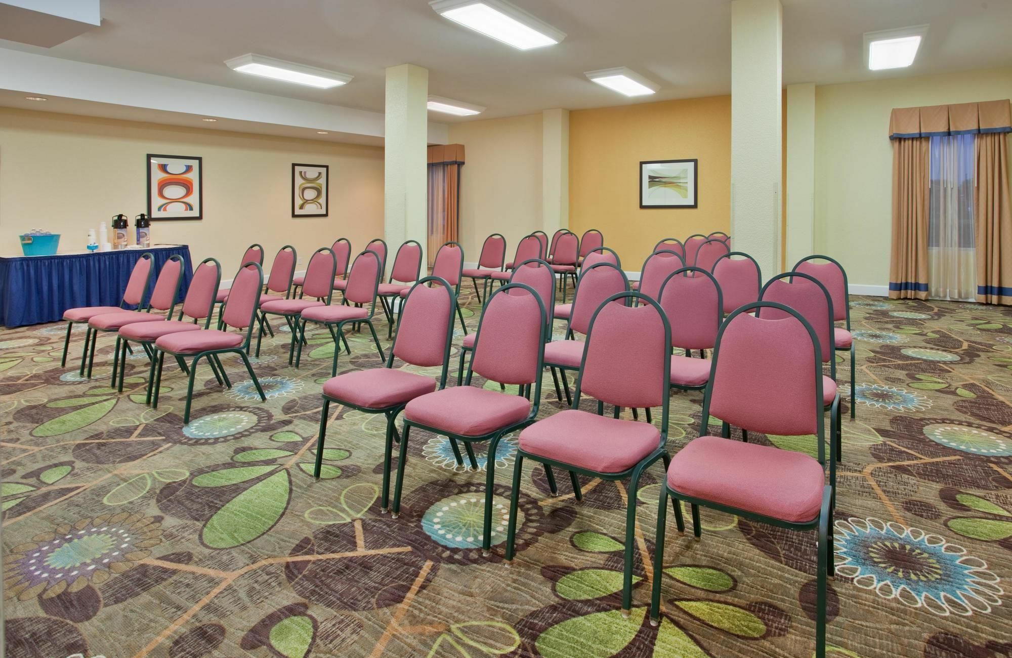 Holiday Inn Express Orange Beach - On The Beach By Ihg Exteriér fotografie