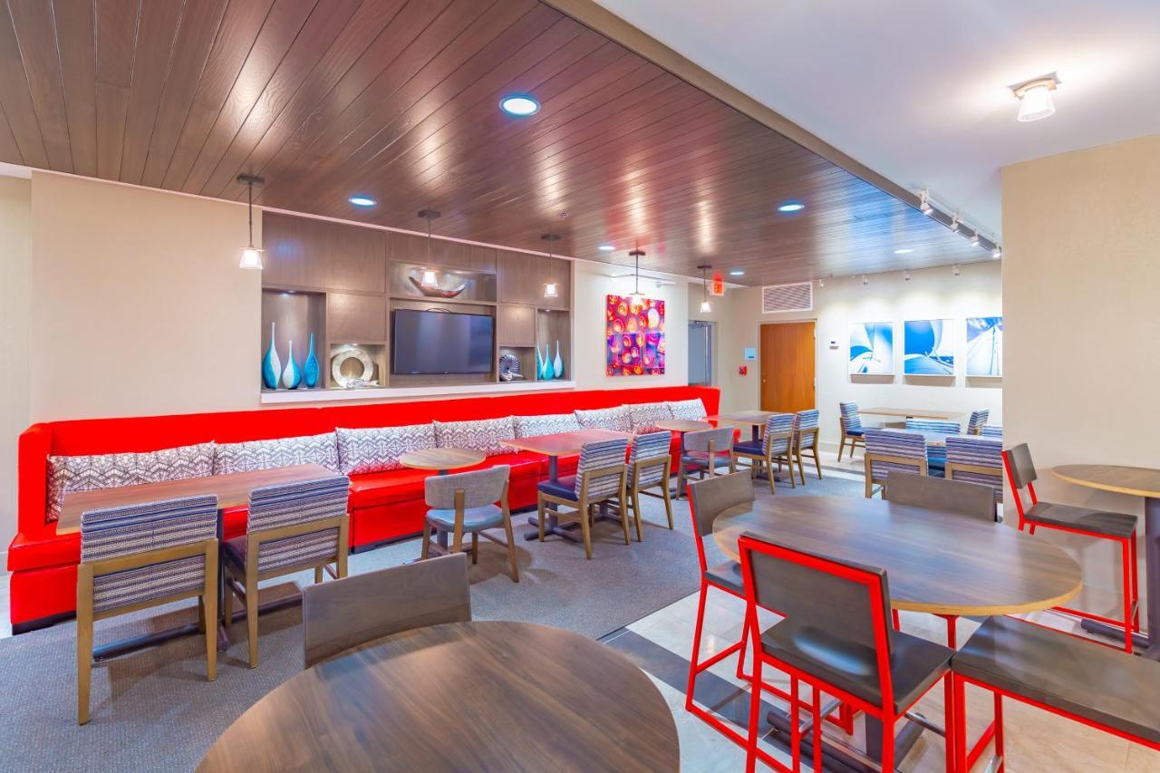 Holiday Inn Express Orange Beach - On The Beach By Ihg Exteriér fotografie
