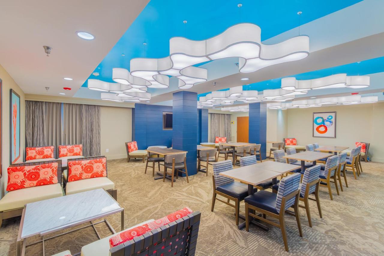Holiday Inn Express Orange Beach - On The Beach By Ihg Exteriér fotografie